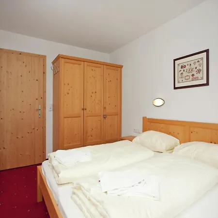 Chalet In Koenigsleiten Near Lift