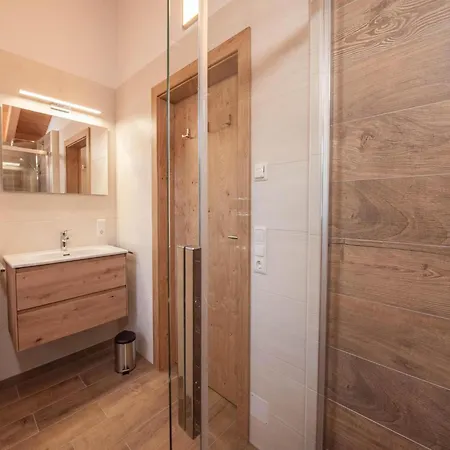 Charming Detached In Wald im Pinzgau