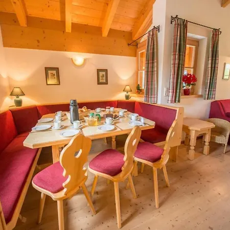 Charming Detached In * Wald im Pinzgau