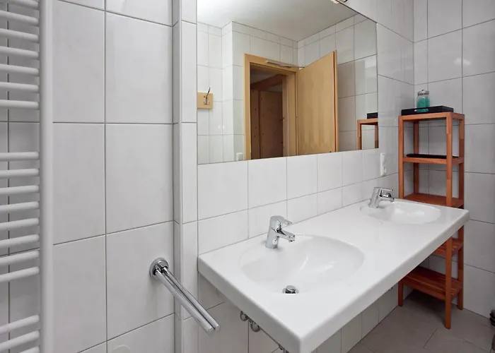 Dağ evi In Koenigsleiten Near Lift *